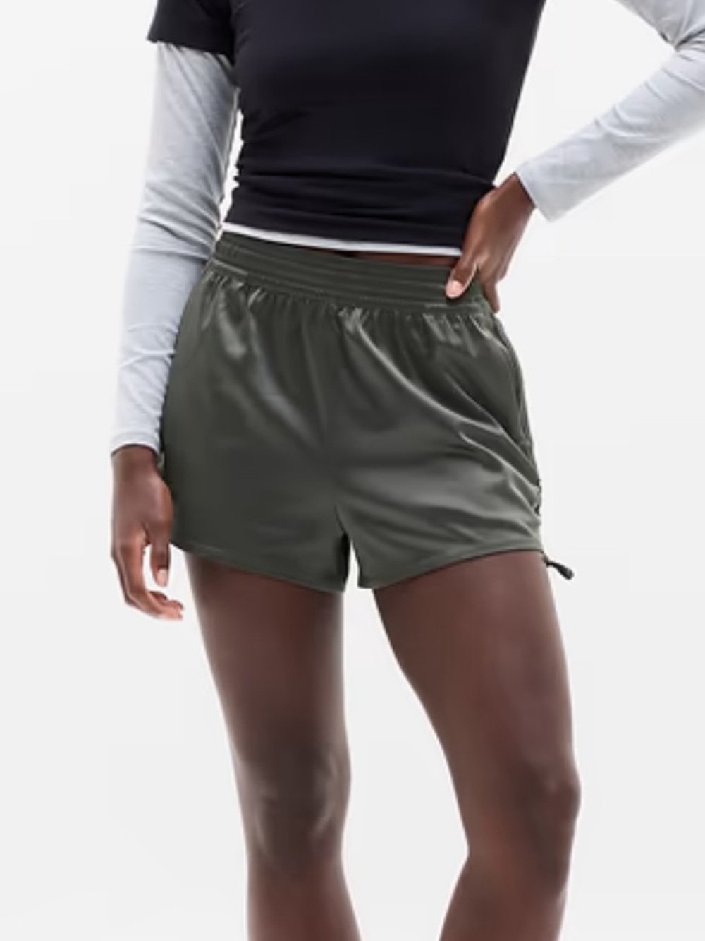 NWT Athleta Featherweight Satin Ruched Run
Shorts Size Medium